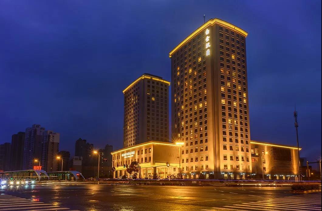 细致参观 深度把脉 常州市领导调研并座谈白金汉爵大酒店高质量发展路径